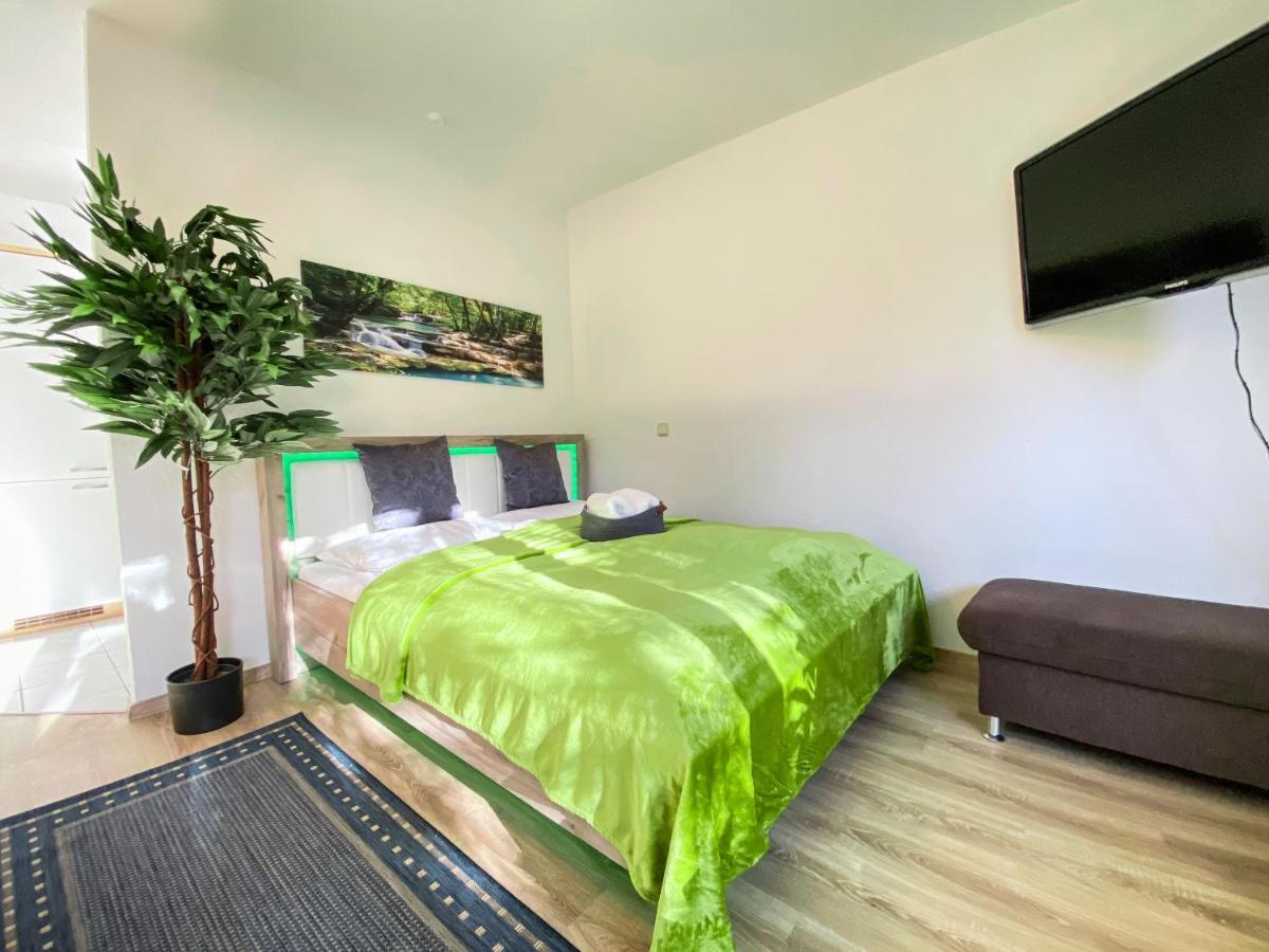 Wohlfuehl-Apartment Mit Kostenfreier Tiefgarage, Wifi & Terrasse Lipsko Exteriér fotografie