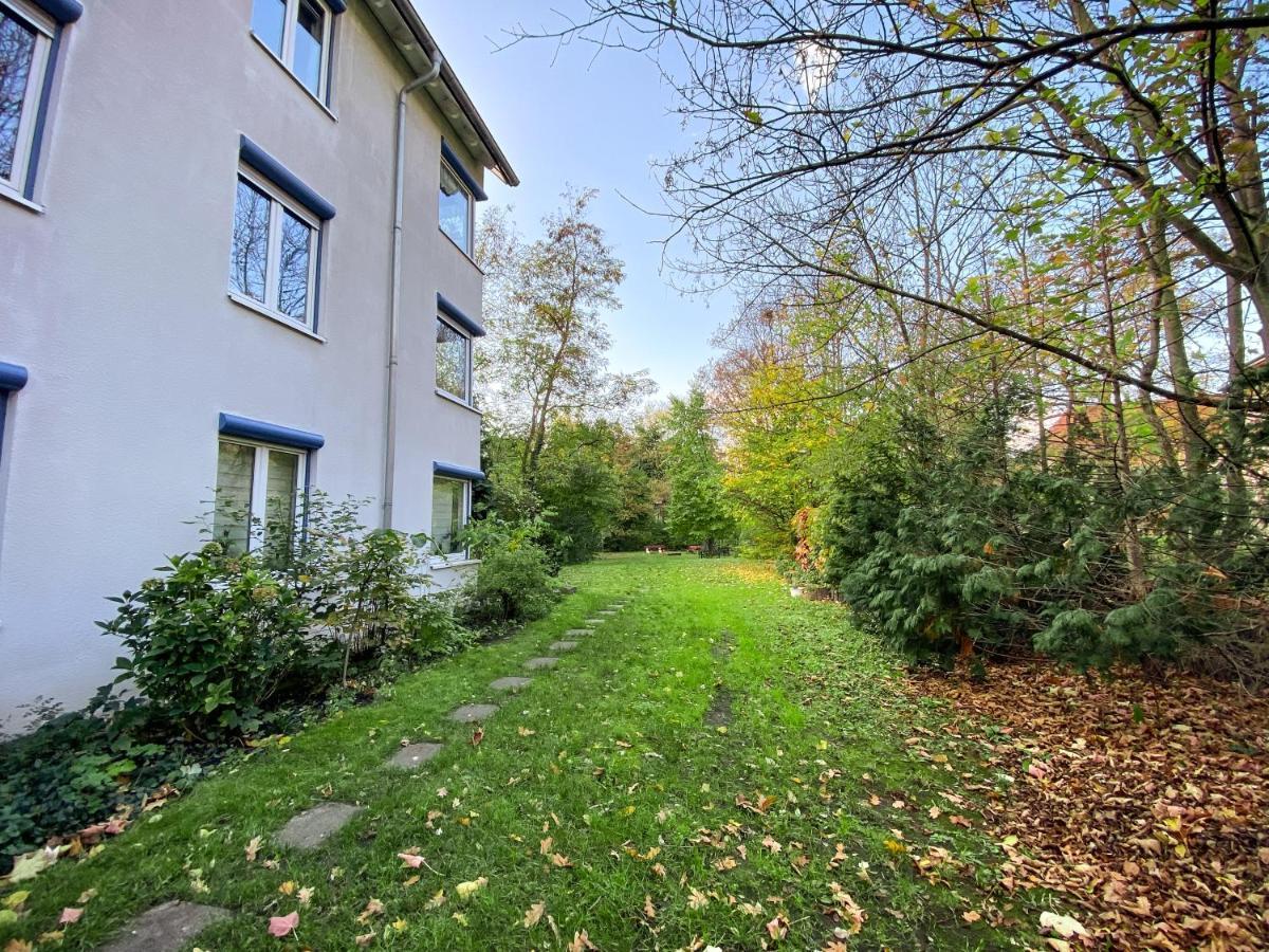 Wohlfuehl-Apartment Mit Kostenfreier Tiefgarage, Wifi & Terrasse Lipsko Exteriér fotografie